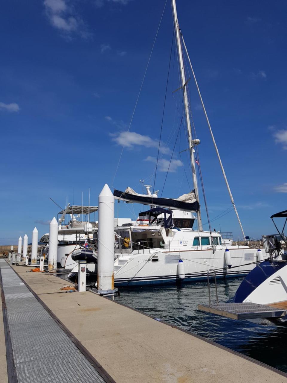 Marina Court Luxury Penthouse Aparthotel Kota Kinabalu Luaran gambar